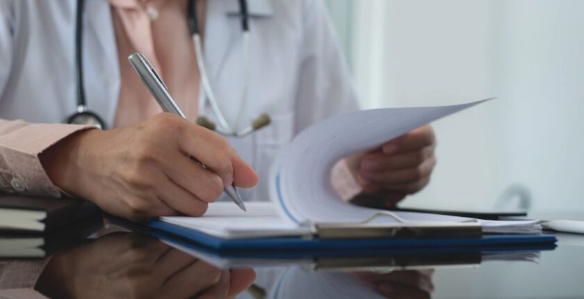 can an employer require a doctors note for one da